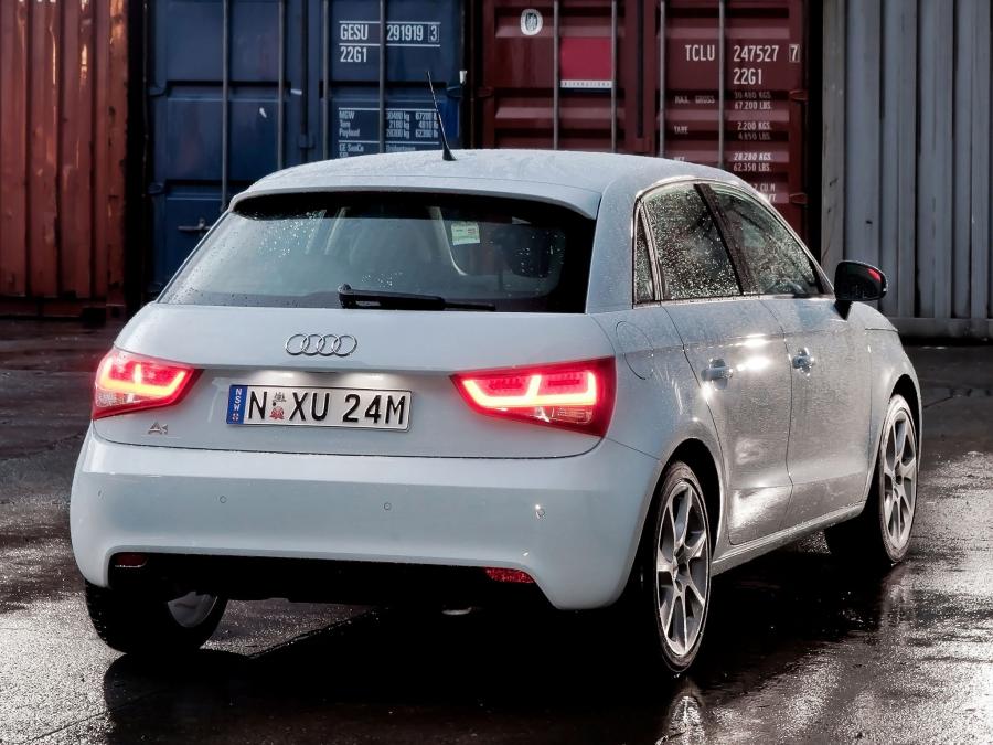  Audi A1 Sportback TFSI (8X) 2012 года  (AU) (фото 16 из 18)